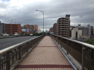 徒歩？バス？新横浜駅からニトリへの行き方アクセス　歩道橋注意！13